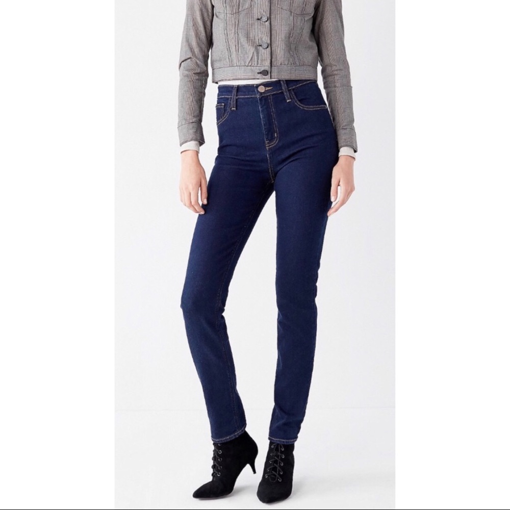 NWT • BDG Girlfriend Jeans • High Waist